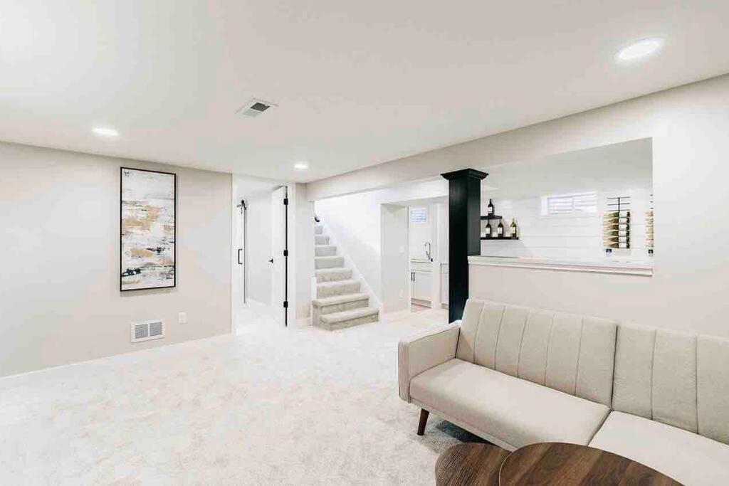 Beautiful Luxury Home Freshly Renovated With Big Yard, Seating & Grill Pad Cottage Grove Εξωτερικό φωτογραφία