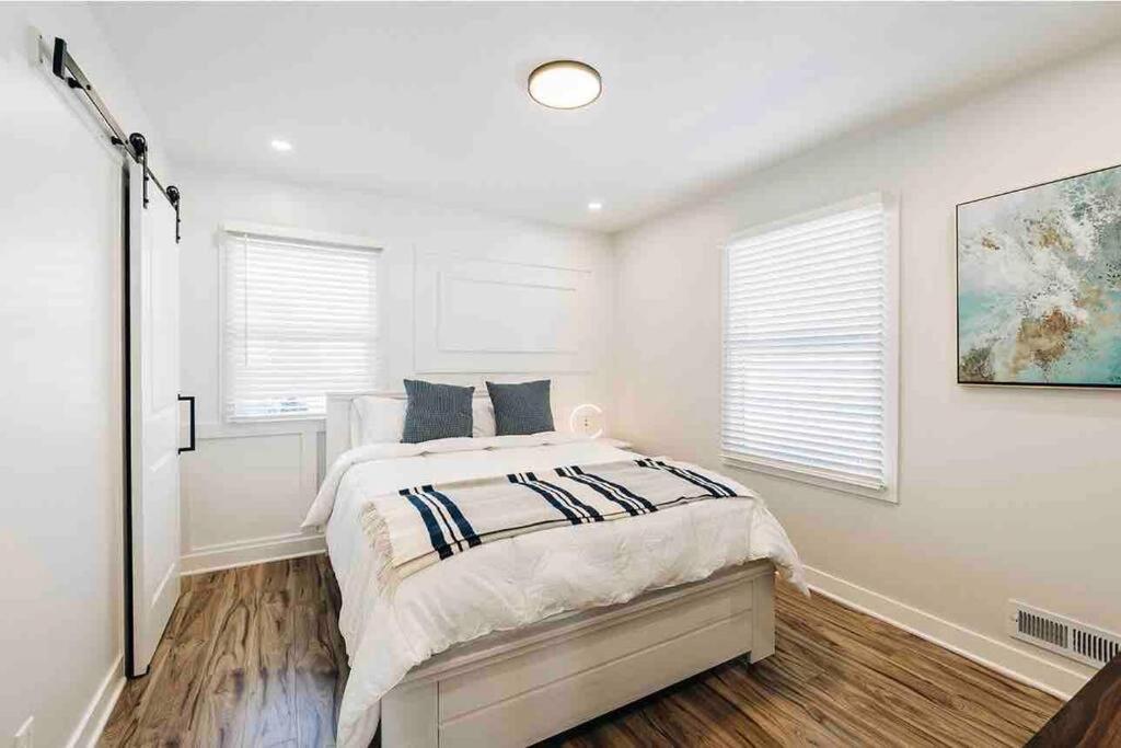 Beautiful Luxury Home Freshly Renovated With Big Yard, Seating & Grill Pad Cottage Grove Εξωτερικό φωτογραφία