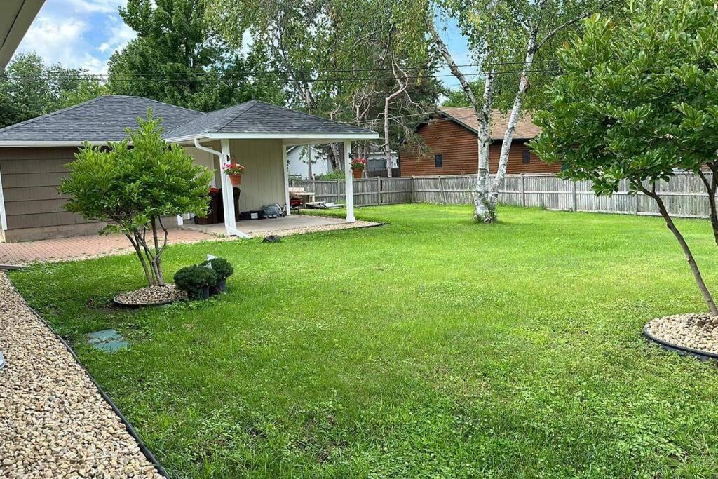 Beautiful Luxury Home Freshly Renovated With Big Yard, Seating & Grill Pad Cottage Grove Εξωτερικό φωτογραφία